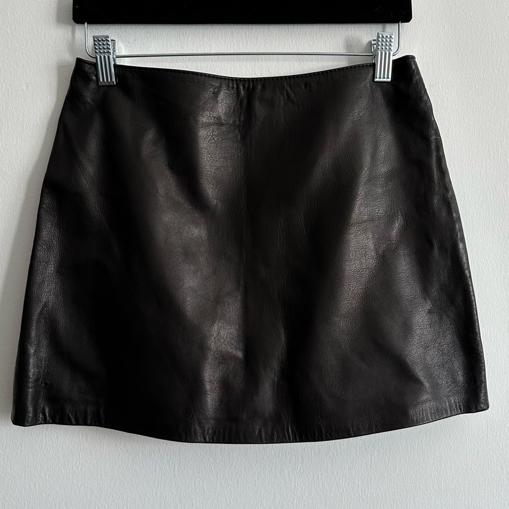 Club Monaco 💯 Leather Mini Skirt